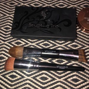 Younique Contour brush